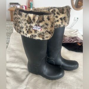 Hunter Black Women's Winter & Rain Boots size 6/7F with Hunter original socks